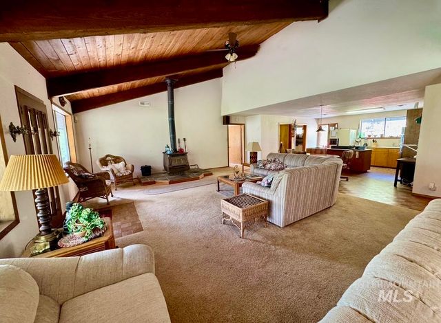 211 Nut Basin Rd, White Bird, ID 83554