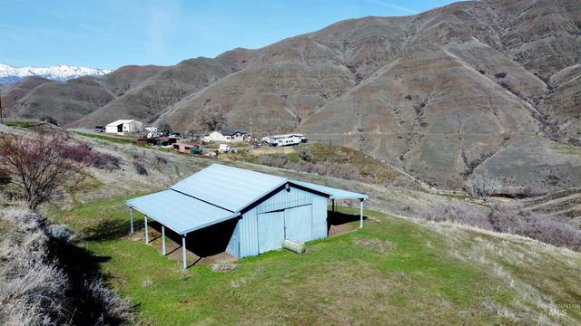 211 Nut Basin Rd, White Bird, ID 83554