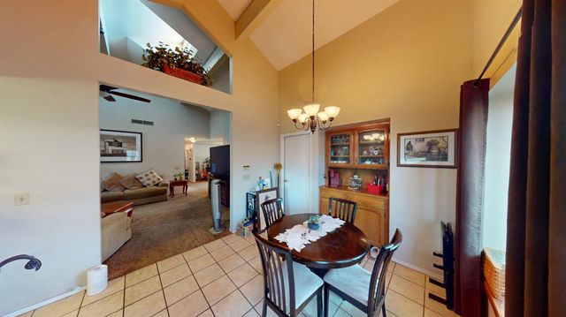 2460 Sample Avenue, Clovis, CA 93611