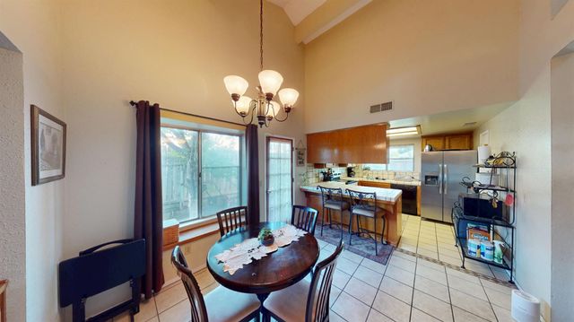 2460 Sample Avenue, Clovis, CA 93611