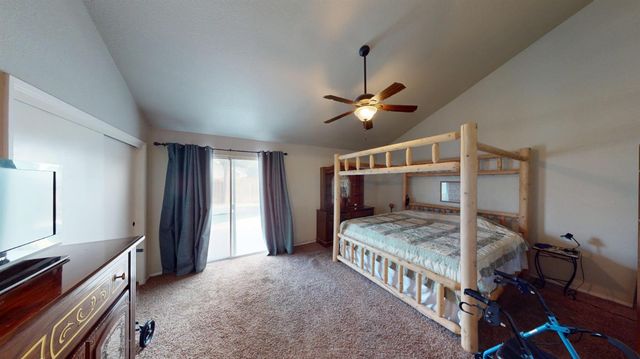 2460 Sample Avenue, Clovis, CA 93611