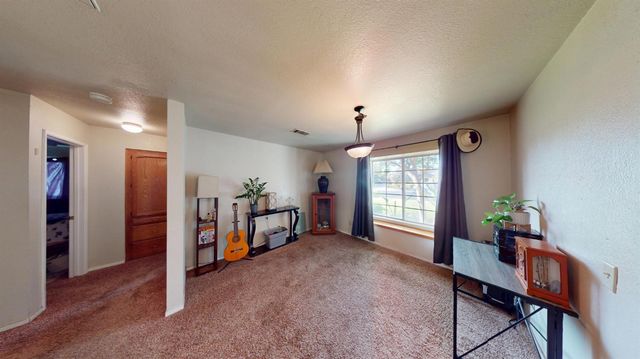 2460 Sample Avenue, Clovis, CA 93611
