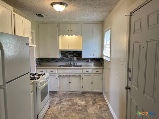 2906 June Street, Killeen, TX 76543