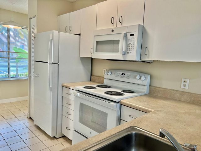 1133 Coral Club Dr 1133, Coral Springs, FL 33071
