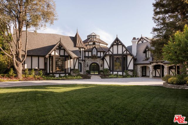 5076 Island Forest Place, Westlake Village, CA 91362