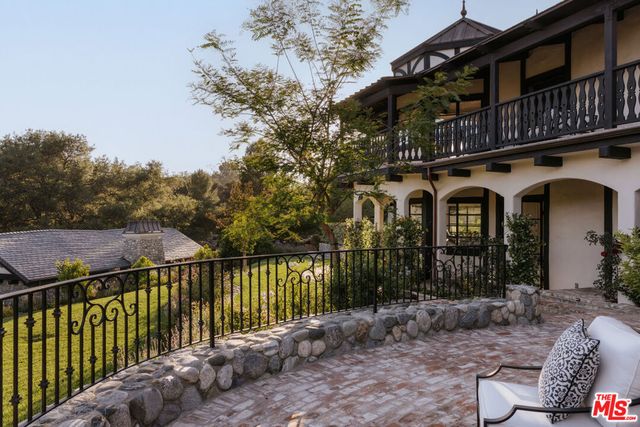 5076 Island Forest Place, Westlake Village, CA 91362