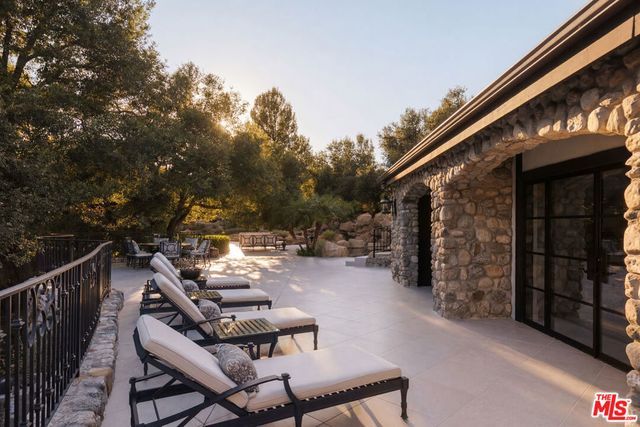 5076 Island Forest Place, Westlake Village, CA 91362