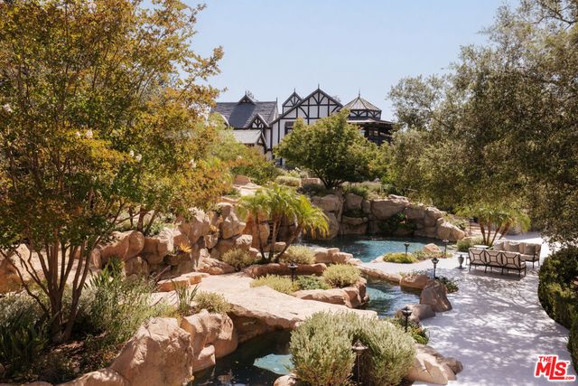 5076 Island Forest Place, Westlake Village, CA 91362