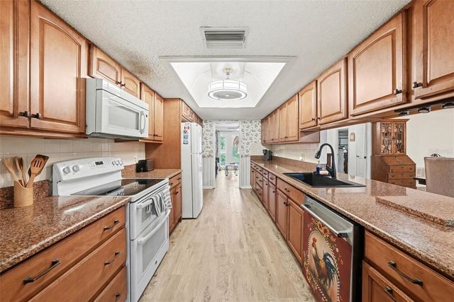 8251 EARLSHIRE LANE, Spring Hill, FL 34606