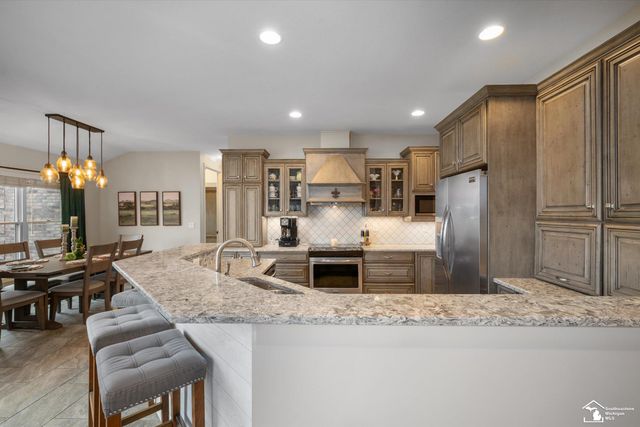 997 Saint James Park Avenue, Monroe Twp, MI 48161