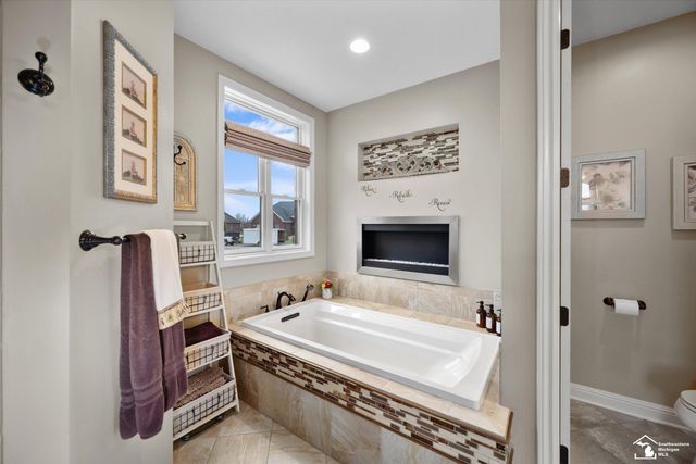 997 Saint James Park Avenue, Monroe Twp, MI 48161