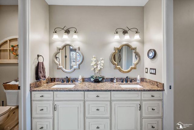 997 Saint James Park Avenue, Monroe Twp, MI 48161