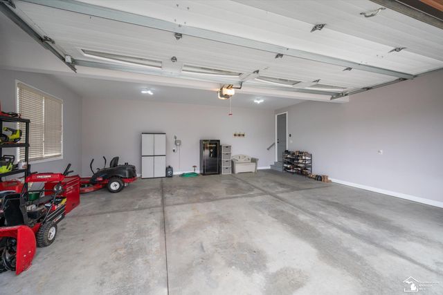 997 Saint James Park Avenue, Monroe Twp, MI 48161