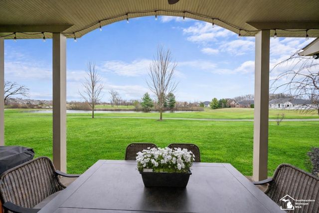 997 Saint James Park Avenue, Monroe Twp, MI 48161