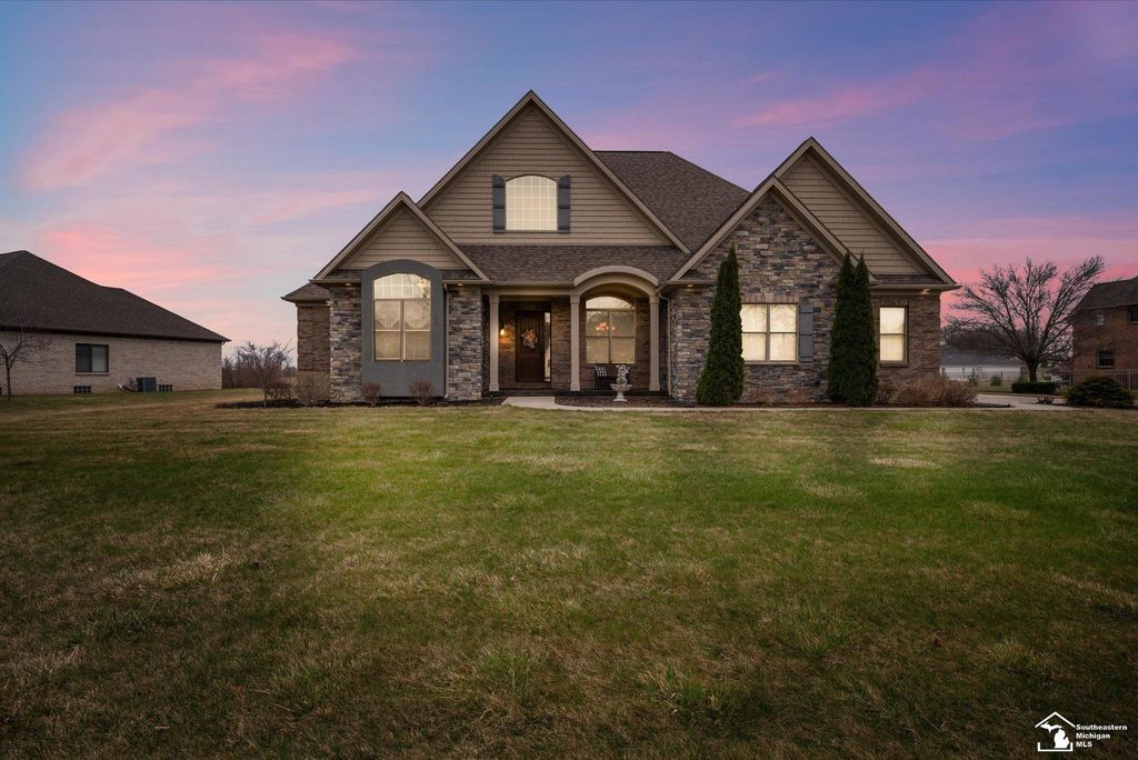 997 Saint James Park Avenue, Monroe Twp, MI 48161