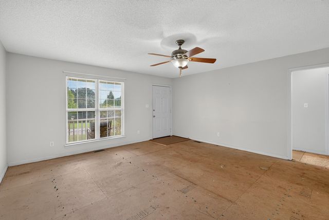 2218 Riveroak Road, Chesnee, SC 29323