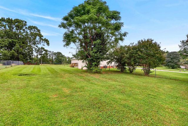 2218 Riveroak Road, Chesnee, SC 29323