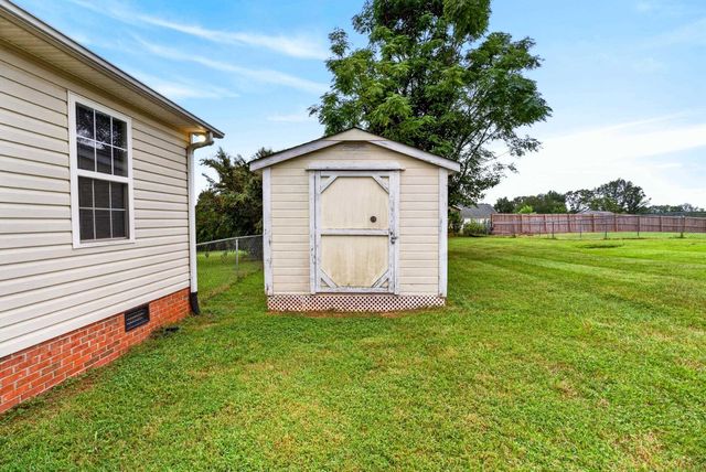 2218 Riveroak Road, Chesnee, SC 29323