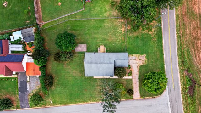 2218 Riveroak Road, Chesnee, SC 29323