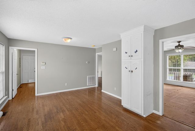 2218 Riveroak Road, Chesnee, SC 29323