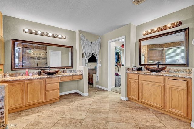 6312 Seton Hall Court, Las Vegas, NV 89110