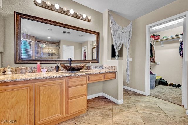 6312 Seton Hall Court, Las Vegas, NV 89110