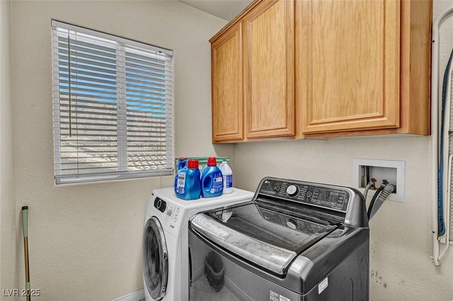 6312 Seton Hall Court, Las Vegas, NV 89110