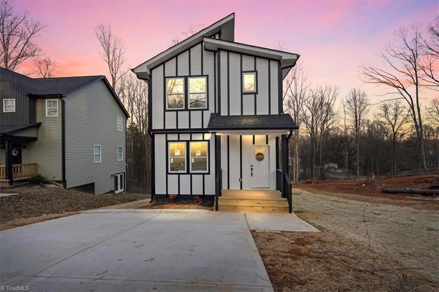 533 Crowell Avenue, Statesville, NC 28677