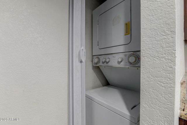 4211 E PALM Lane 208, Phoenix, AZ 85008