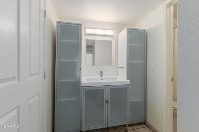 4211 E PALM Lane 208, Phoenix, AZ 85008