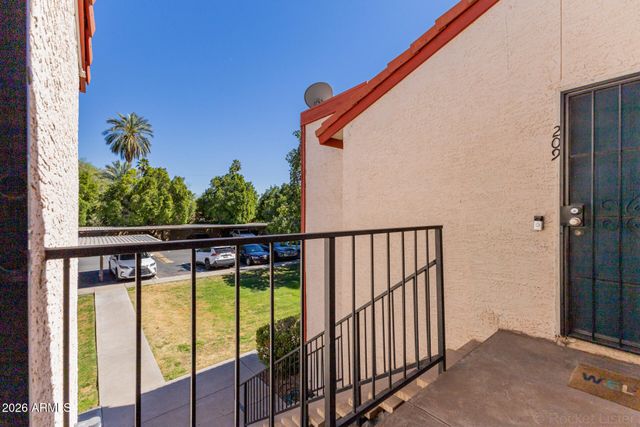 4211 E PALM Lane 208, Phoenix, AZ 85008