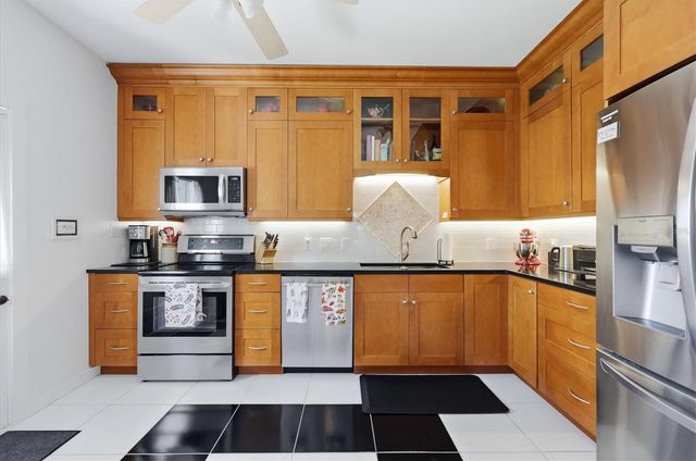 521 HARBOR DRIVE S, Venice, FL 34285