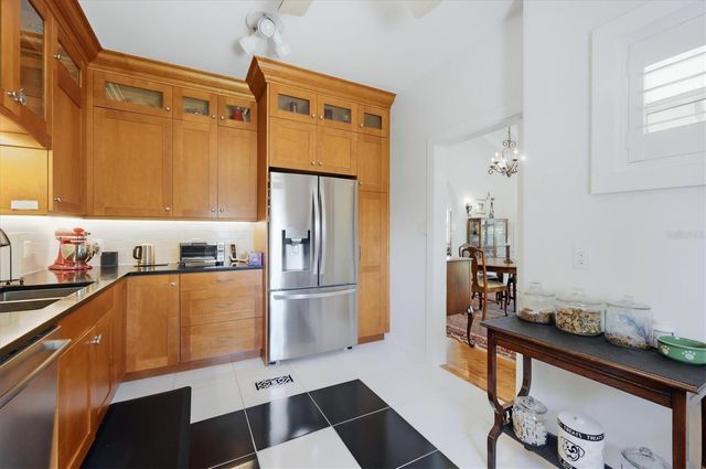 521 HARBOR DRIVE S, Venice, FL 34285