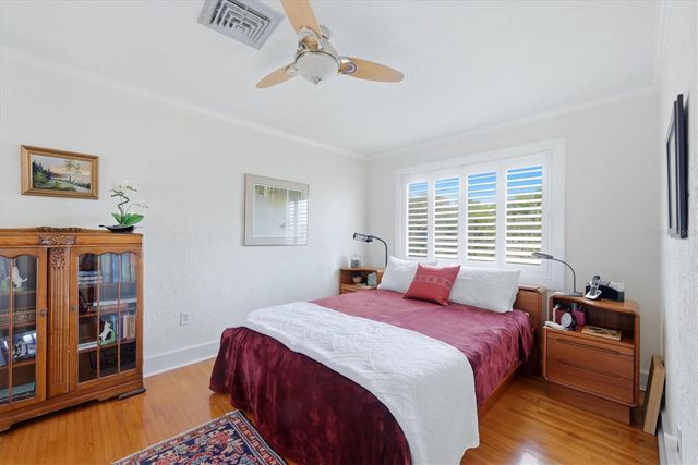 521 HARBOR DRIVE S, Venice, FL 34285