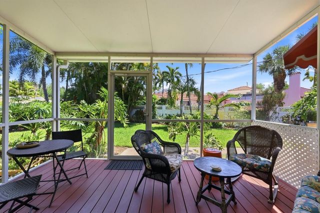 521 HARBOR DRIVE S, Venice, FL 34285