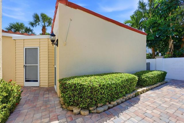 521 HARBOR DRIVE S, Venice, FL 34285