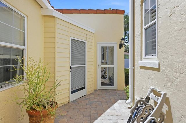 521 HARBOR DRIVE S, Venice, FL 34285