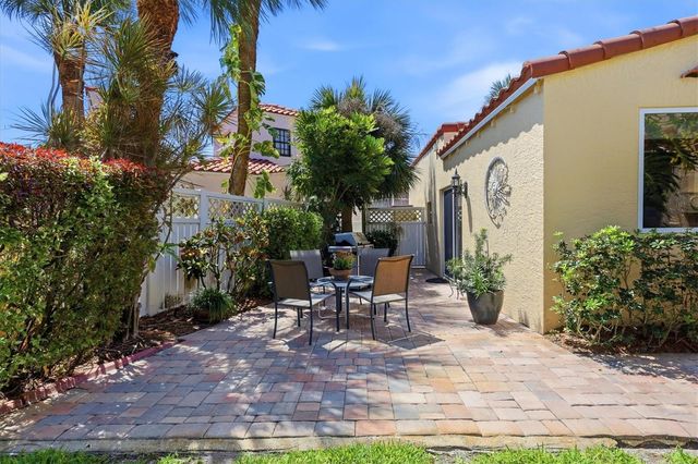 521 HARBOR DRIVE S, Venice, FL 34285