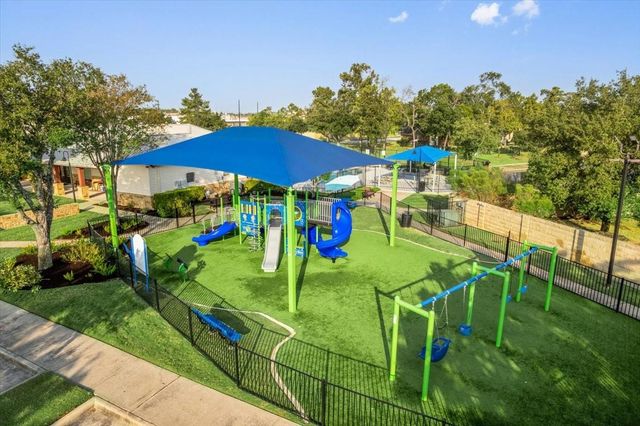 3215 Legends Mist Drive, Spring, TX 77386