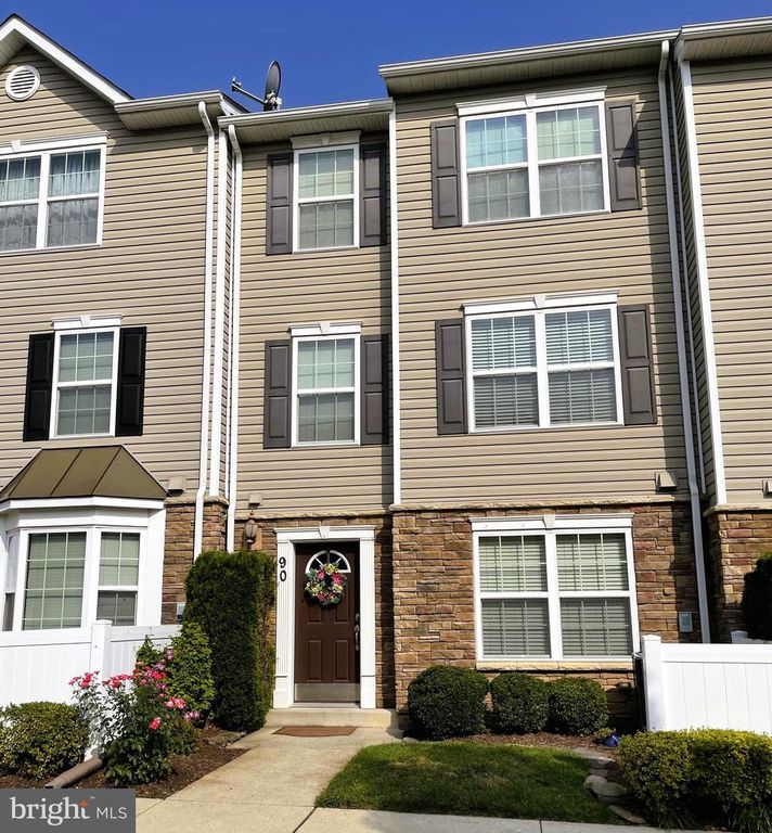 1909 LENNOX DR #90, Eldersburg, MD 21784