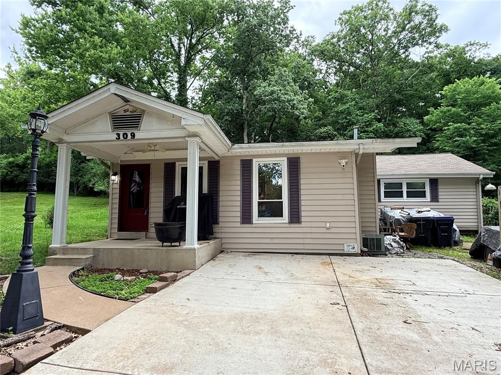 309 Jefferson Avenue, Wildwood, MO 63038