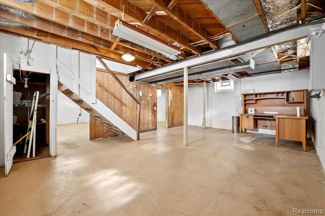 3045 Dudley Street, Dearborn, MI 48124