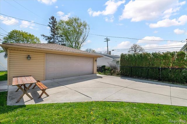 3045 Dudley Street, Dearborn, MI 48124