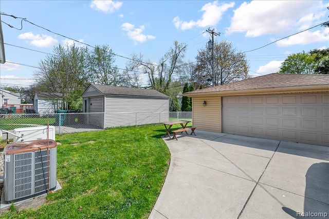 3045 Dudley Street, Dearborn, MI 48124