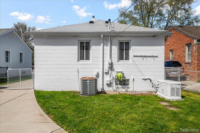3045 Dudley Street, Dearborn, MI 48124