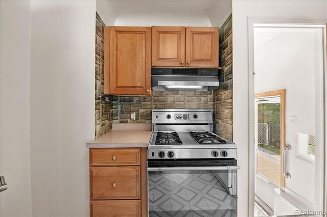 3045 Dudley Street, Dearborn, MI 48124