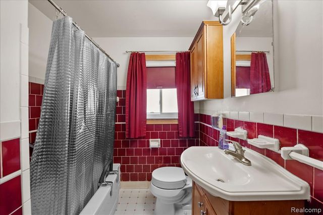 3045 Dudley Street, Dearborn, MI 48124