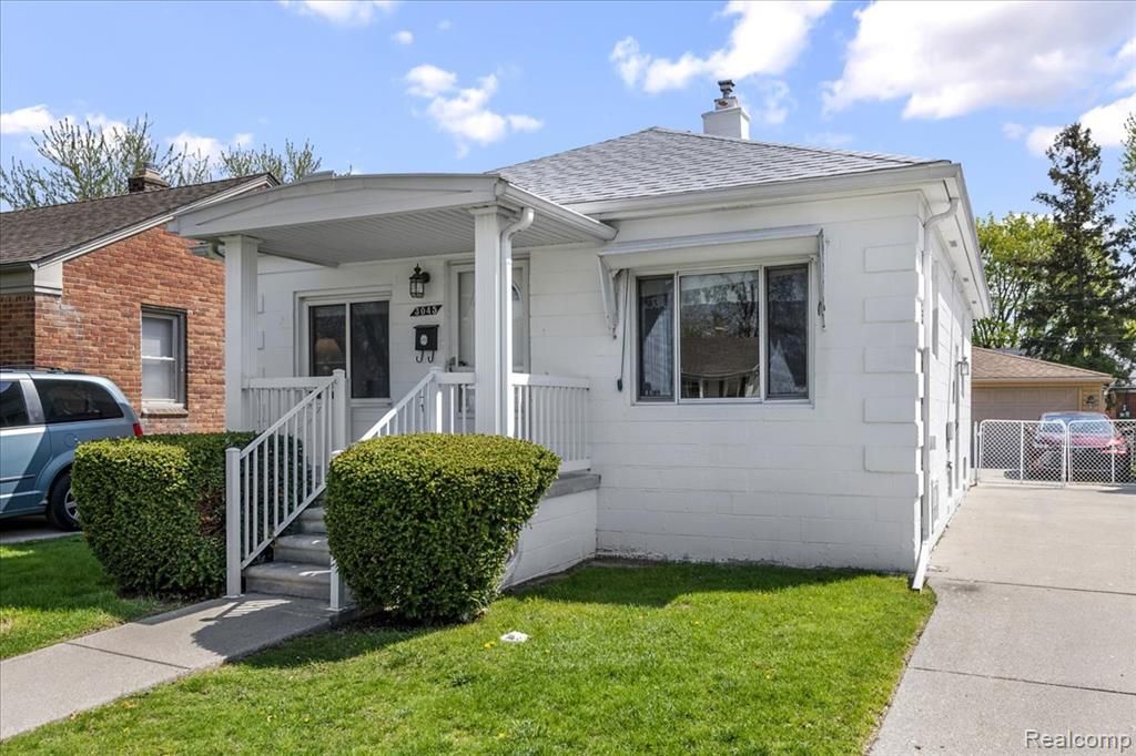 3045 Dudley Street, Dearborn, MI 48124