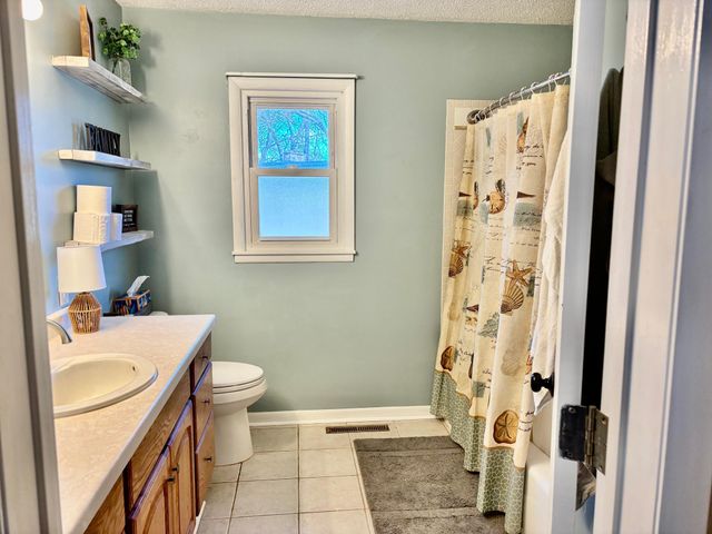 406 Robin Road, Albert Lea, MN 56007