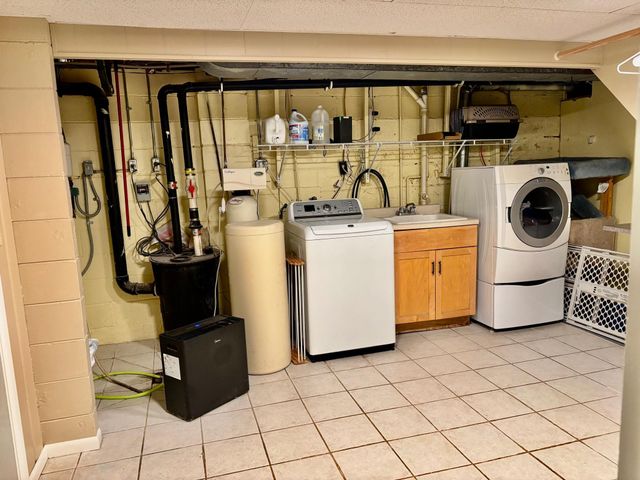 406 Robin Road, Albert Lea, MN 56007